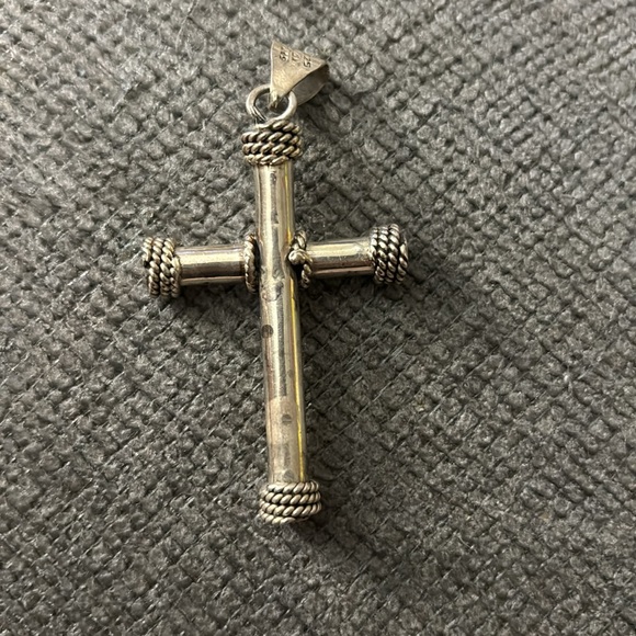 Men’s Cross Charm - Picture 2 of 2